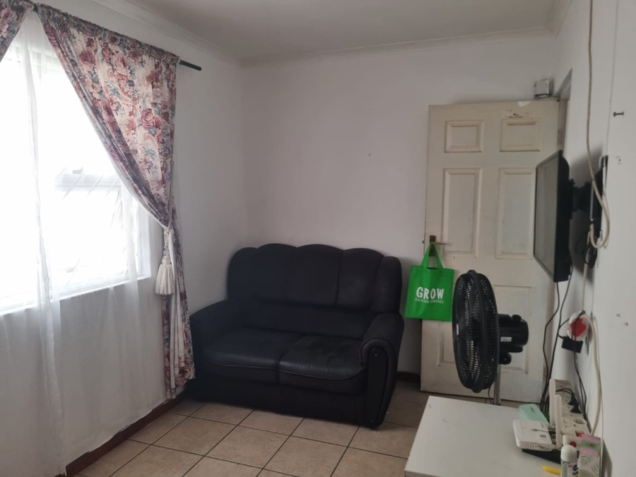 To Let 3 Bedroom Property for Rent in Belhar Western Cape